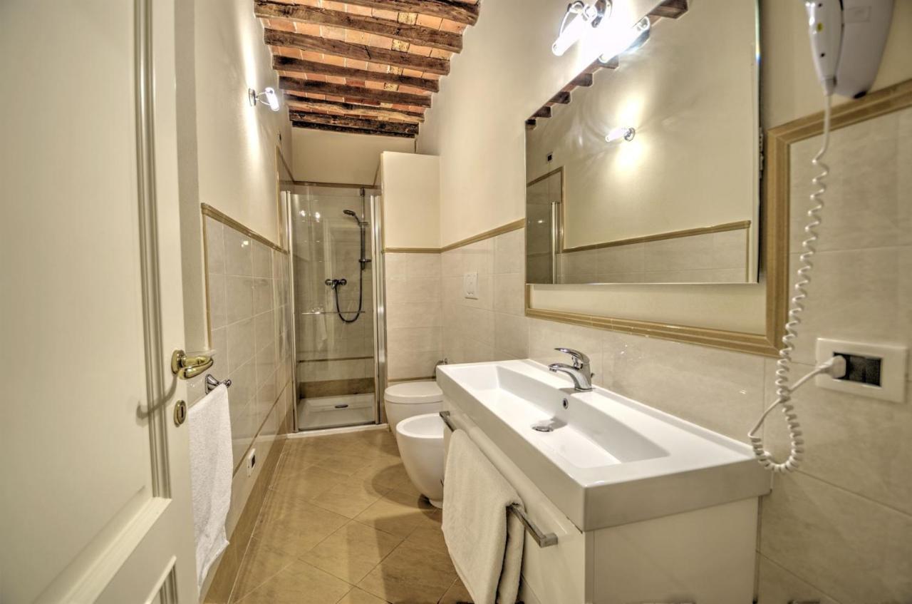 Lucca Cycling Holidays Il Tiglio Rooms Sant'Andrea di Compito Exterior photo